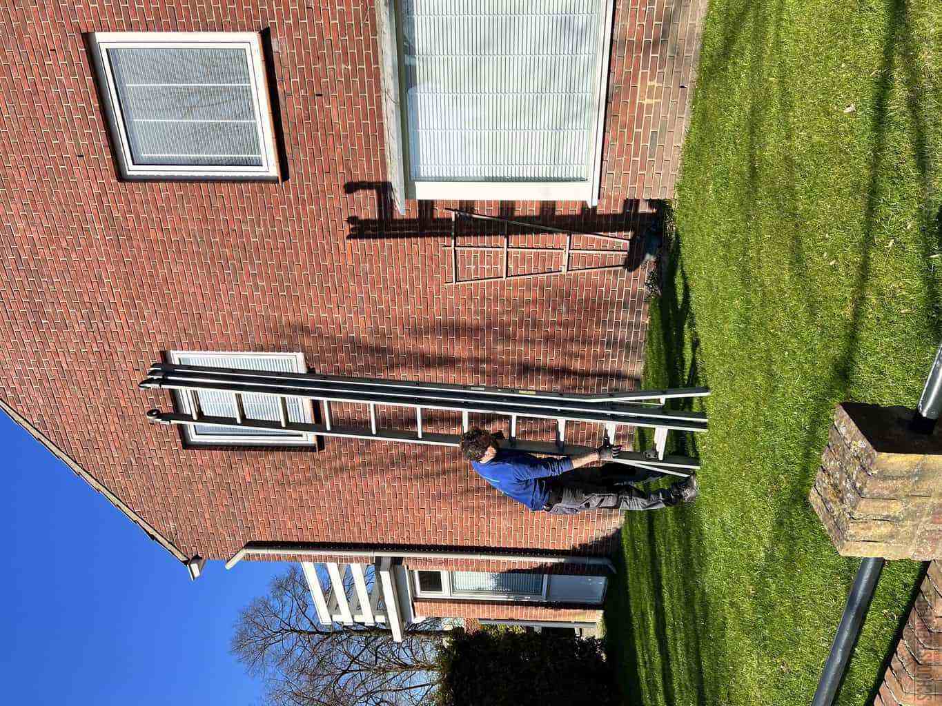 Voorschoten schoorsteenveger huis ladder